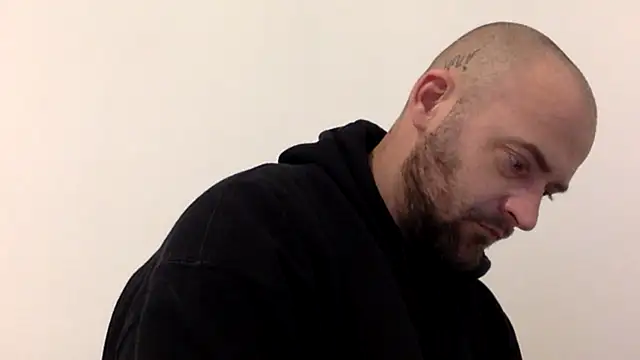 Snapshot of bigguy101 chatting on 12, 11, 2025 bigguy101 online show from 12, 11, 2025