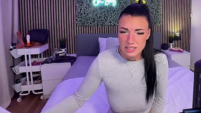 Snapshot of LizaRoxx chatting on 7, 1, 2026 LizaRoxx online show from 7, 1, 2026