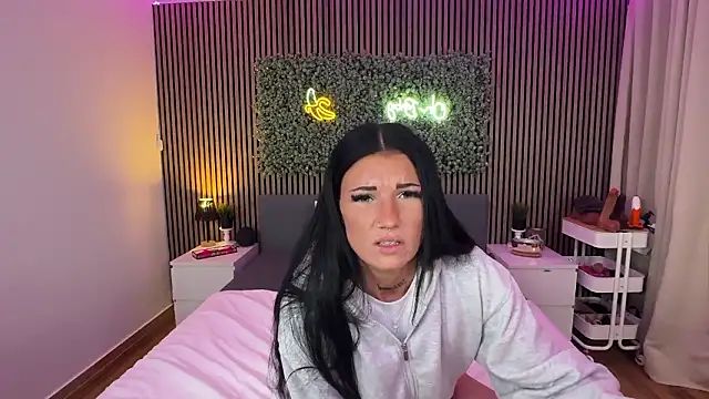 Snapshot of LizaRoxx chatting on 13, 1, 2026 LizaRoxx online show from 13, 1, 2026