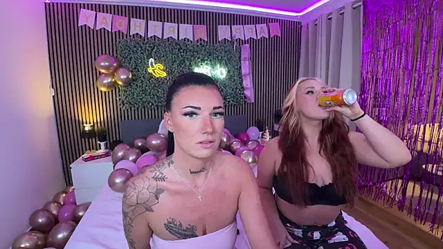 Snapshot of LizaRoxx chatting on 16, 1, 2026 LizaRoxx online show from 16, 1, 2026