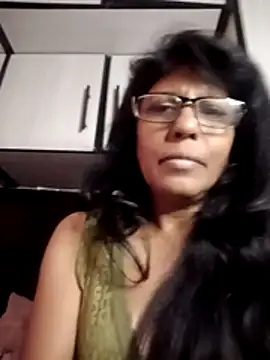 Snapshot of MsAttitude chatting on 9, 5, 2026 MsAttitude online show from 9, 5, 2026