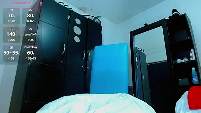 Snapshot of isuckmyselfxxx_420 chatting on 4, 3, 2025 isuckmyselfxxx 420 online show from 4, 3, 2025