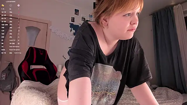 LisaLaas online show from 6, 12, 2024