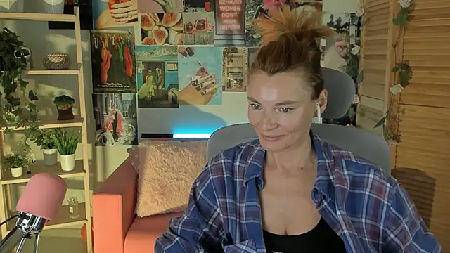 MistyBarnes online show from 2, 3, 2025