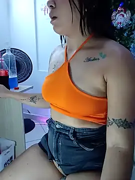 Snapshot of KIannaNicole chatting on 4, 1, 2025 KIannaNicole online show from 4, 1, 2025