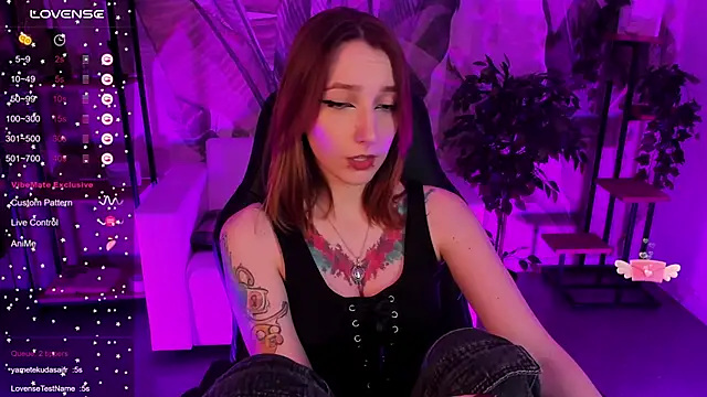 Snapshot of PrettyReckess chatting on 27, 1, 2025 PrettyReckess online show from 27, 1, 2025