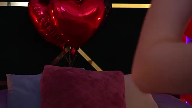 LittleeCutee online show from 15, 2, 2025