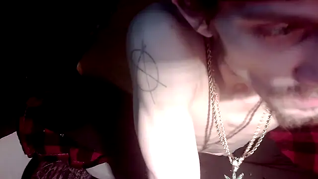 Snapshot of xxxTony999 chatting on 17, 12, 2025 xxxTony999 online show from 17, 12, 2025