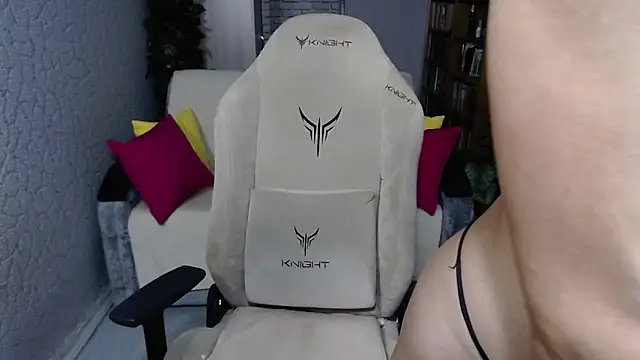 Snapshot of lillit__gold chatting on 9, 10, 2025 lillit gold online show from 9, 10, 2025