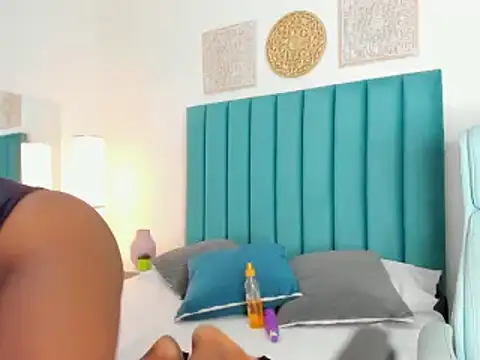 Snapshot of LiamCharlotte45 chatting on 23, 3, 2025 LiamCharlotte45 online show from 23, 3, 2025