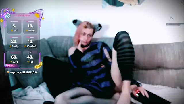 Snapshot of Littlepinkcat chatting on 16, 10, 2025 Littlepinkcat online show from 16, 10, 2025