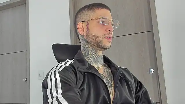  jamesleandros1 online show from 8, 9, 2025