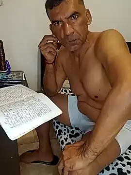 Snapshot of Daddy1972 chatting on 5, 2, 2025 Daddy1972 online show from 5, 2, 2025