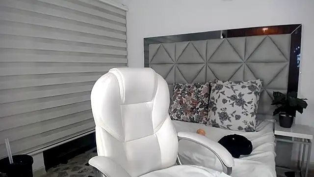 Snapshot of nana_levy chatting on 17, 1, 2025 nana levy online show from 17, 1, 2025