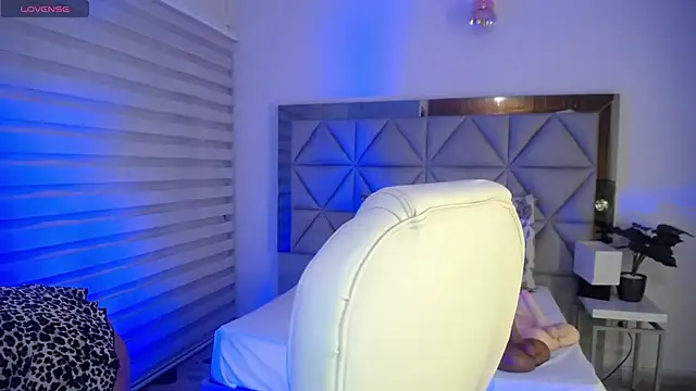 Snapshot of nana_levy chatting on 13, 10, 2025 nana levy online show from 13, 10, 2025