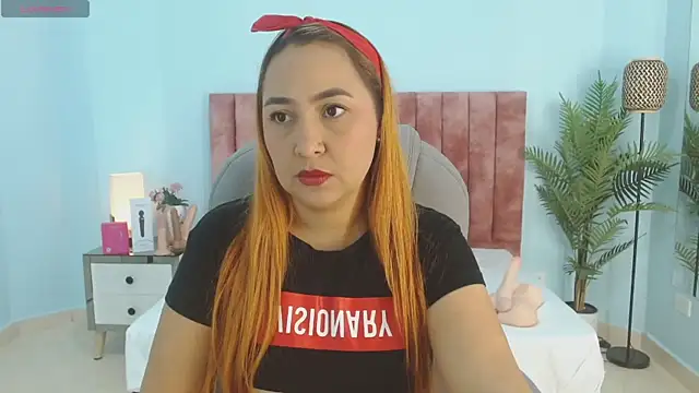 Snapshot of nana_levy chatting on 4, 12, 2025 nana levy online show from 4, 12, 2025