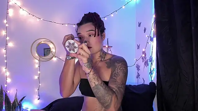 Snapshot of Eva_Lee_ chatting on 13, 2, 2025 Eva Lee online show from 13, 2, 2025