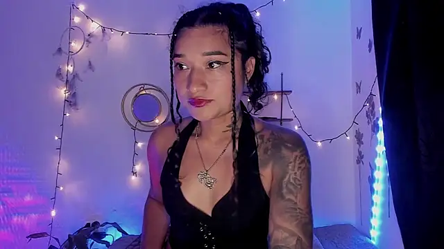 Snapshot of Eva_Lee_ chatting on 4, 3, 2025 Eva Lee online show from 4, 3, 2025