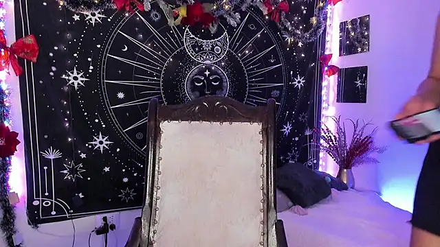 Eva Lee  online show from 5, 12, 2025