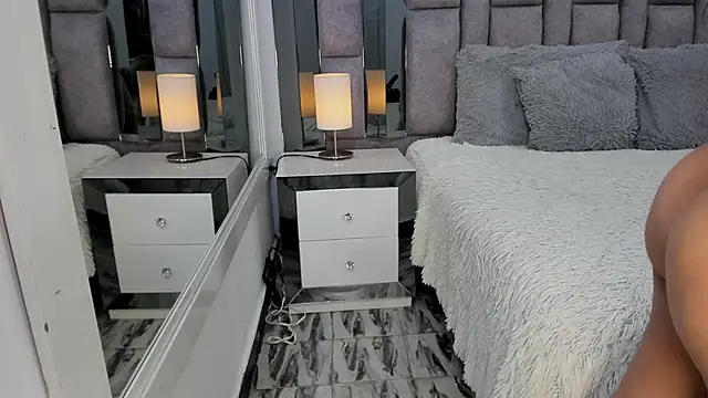 EMMAHILL1 online show from 16, 12, 2025