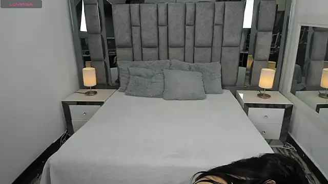 EMMAHILL1 online show from 23, 2, 2026