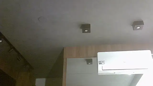 Skinny-Kitten online show from 7, 10, 2025