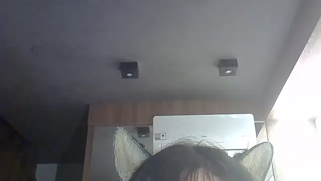 Skinny-Kitten online show from 5, 3, 2026