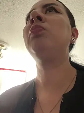 Abril Luv online show from 16, 9, 2025