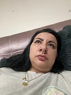 Abril Luv online show from 1, 6, 2026