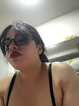 Snapshot of andra_rose chatting on 7, 1, 2025 andra rose online show from 7, 1, 2025