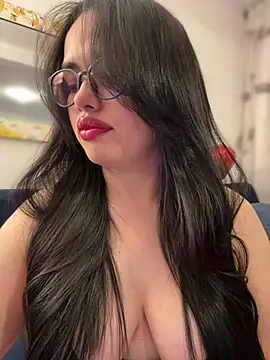 Snapshot of andra_rose chatting on 17, 2, 2025 andra rose online show from 17, 2, 2025