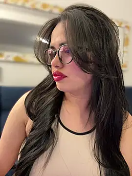 Snapshot of andra_rose chatting on 9, 3, 2025 andra rose online show from 9, 3, 2025