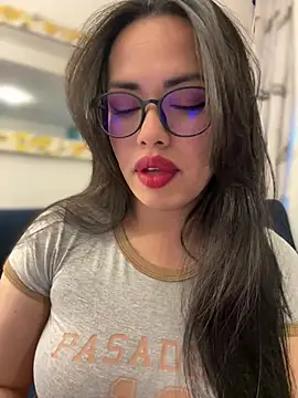 Snapshot of andra_rose chatting on 17, 3, 2025 andra rose online show from 17, 3, 2025