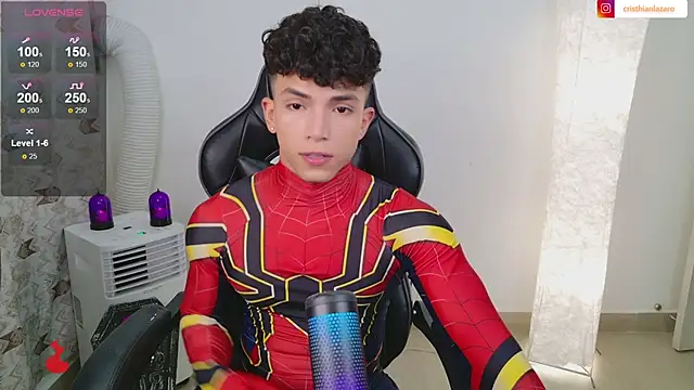 Snapshot of DannyMaximoff chatting on 4, 11, 2025 DannyMaximoff online show from 4, 11, 2025