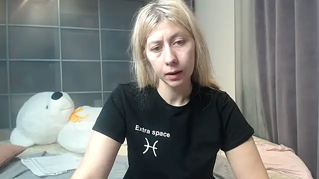 KyliePag online show from 6, 2, 2025