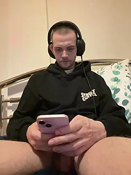Snapshot of Z1uk chatting on 28, 7, 2026 Z1uk online show from 28, 7, 2026