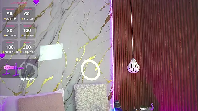 Snapshot of haylie_ chatting on 3, 12, 2024 haylie online show from 3, 12, 2024