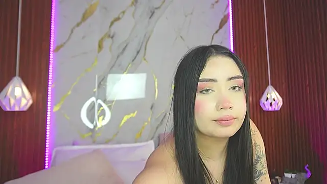 Snapshot of haylie_ chatting on 18, 12, 2024 haylie online show from 18, 12, 2024