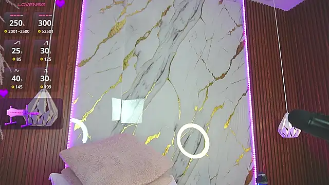 Snapshot of haylie_ chatting on 13, 1, 2025 haylie online show from 13, 1, 2025