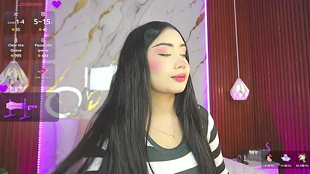 Snapshot of haylie_ chatting on 1, 2, 2025 haylie online show from 1, 2, 2025