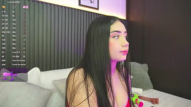 Snapshot of haylie_ chatting on 21, 12, 2025 haylie online show from 21, 12, 2025