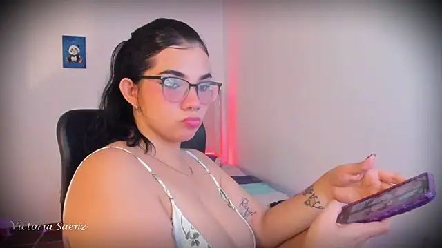 victoriaasaenz  online show from 17, 1, 2026