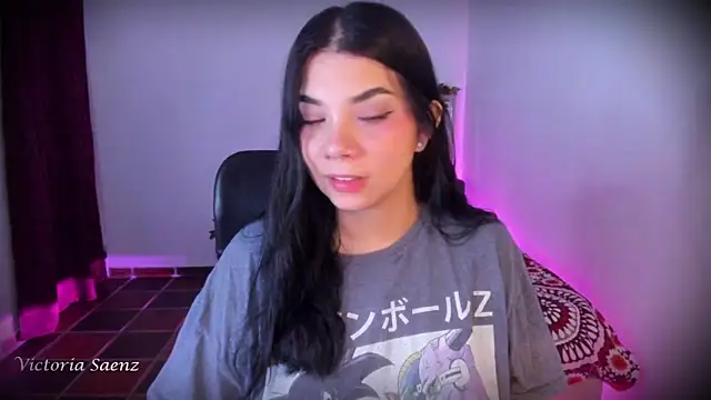 victoriaasaenz  online show from 16, 4, 2026