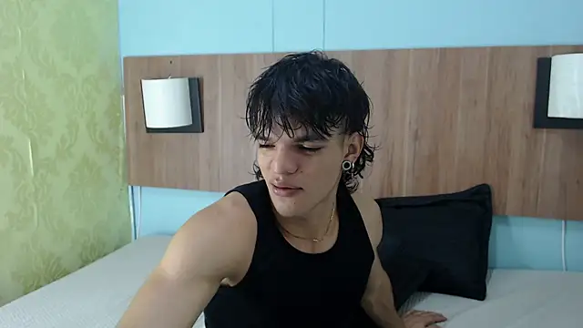 Snapshot of AlbertBernal69 chatting on 8, 2, 2025 AlbertBernal69 online show from 8, 2, 2025