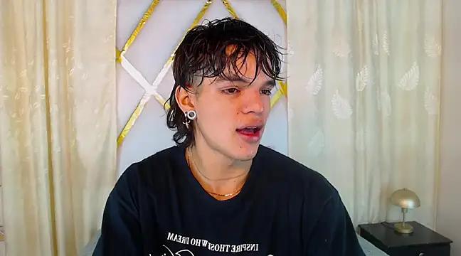 Snapshot of AlbertBernal69 chatting on 11, 2, 2025 AlbertBernal69 online show from 11, 2, 2025