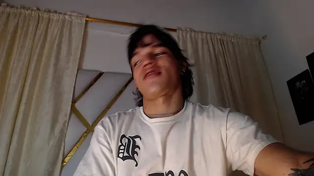 Snapshot of AlbertBernal69 chatting on 12, 2, 2025 AlbertBernal69 online show from 12, 2, 2025