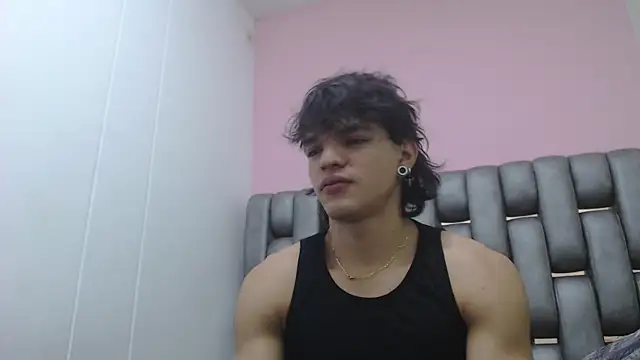 Snapshot of AlbertBernal69 chatting on 8, 3, 2025 AlbertBernal69 online show from 8, 3, 2025