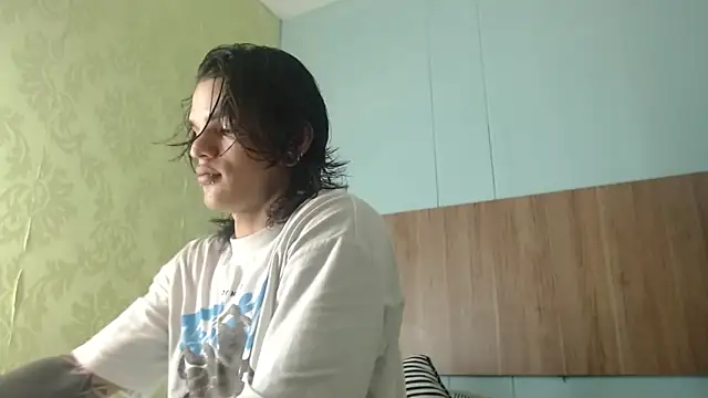 Snapshot of AlbertBernal69 chatting on 24, 9, 2025 AlbertBernal69 online show from 24, 9, 2025