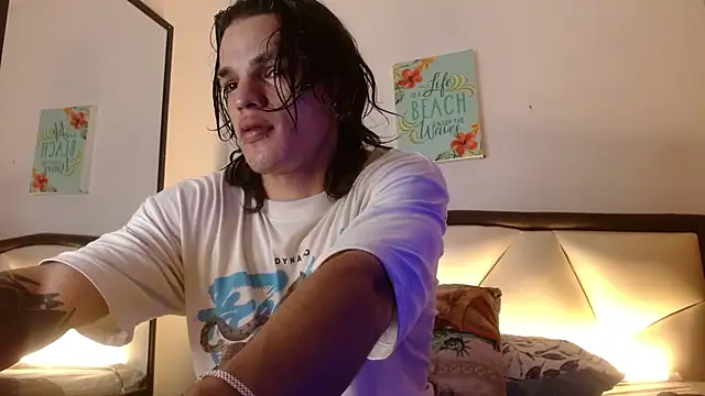 Snapshot of AlbertBernal69 chatting on 14, 10, 2025 AlbertBernal69 online show from 14, 10, 2025