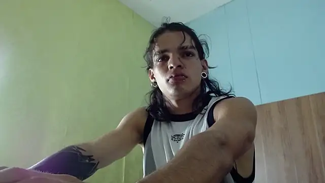 Snapshot of AlbertBernal69 chatting on 18, 10, 2025 AlbertBernal69 online show from 18, 10, 2025